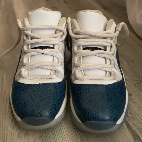 Navy Snakeskin Jordan 11, Retro Lows - Picture 3 of 4